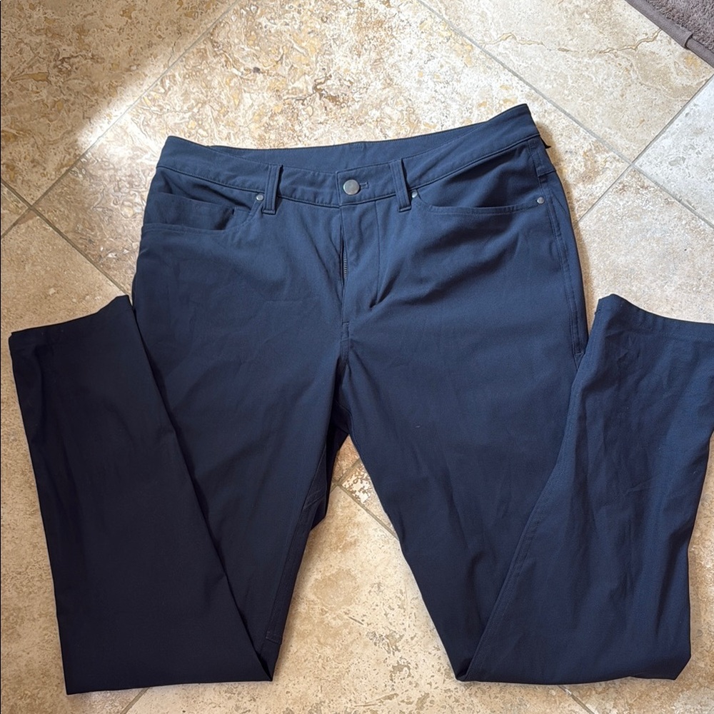Men’s Lululemon ABC pants classic fit warpstream dark grey size 30 waist